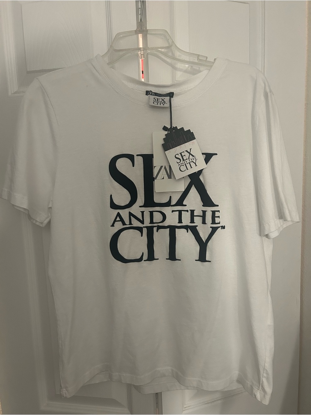Zara White Graphic 'Sex and the City' Short Sleeve Tee